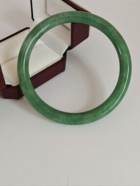 Vintage Genuine Jade Bracelet Stunning